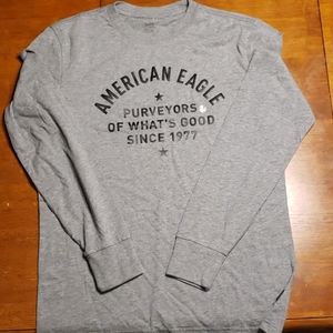 AE Men's grey long sleeve t-shirt